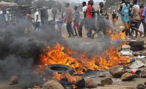 Guinée: violences entre partisans du pouvoir