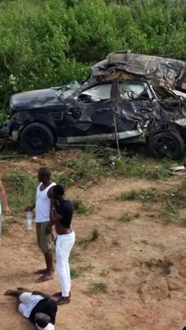 la star du coupé décalé Débordeau Lekunfa et tout son staff en partance pour une prestation à l'intérieur du pays ont été victimes d'un grave accident